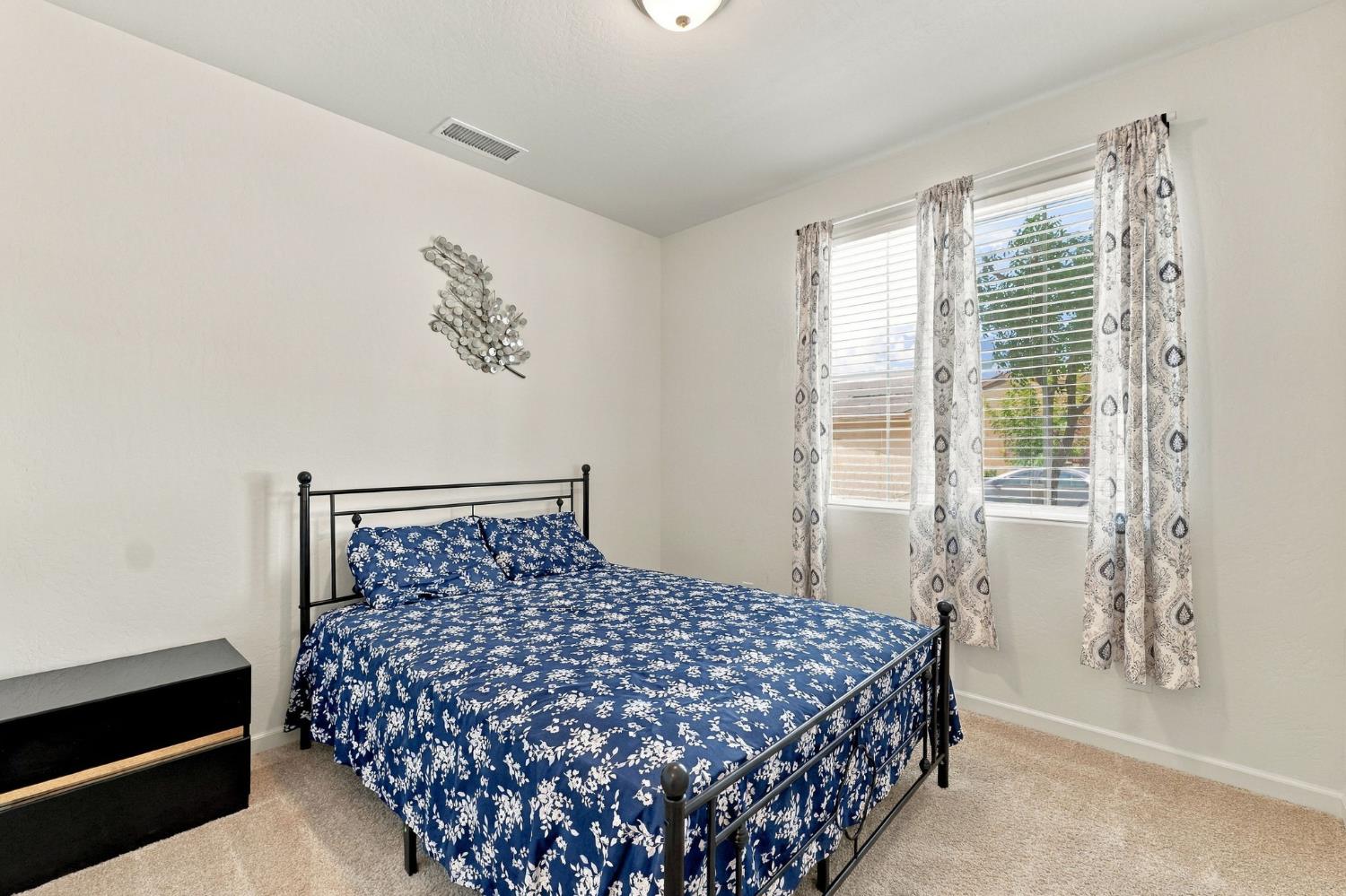 6585 E Huffman Ave, Fresno, CA 93727