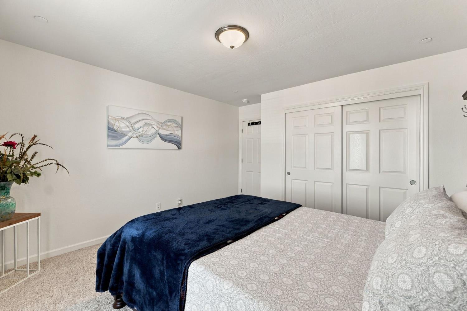 6585 E Huffman Ave, Fresno, CA 93727