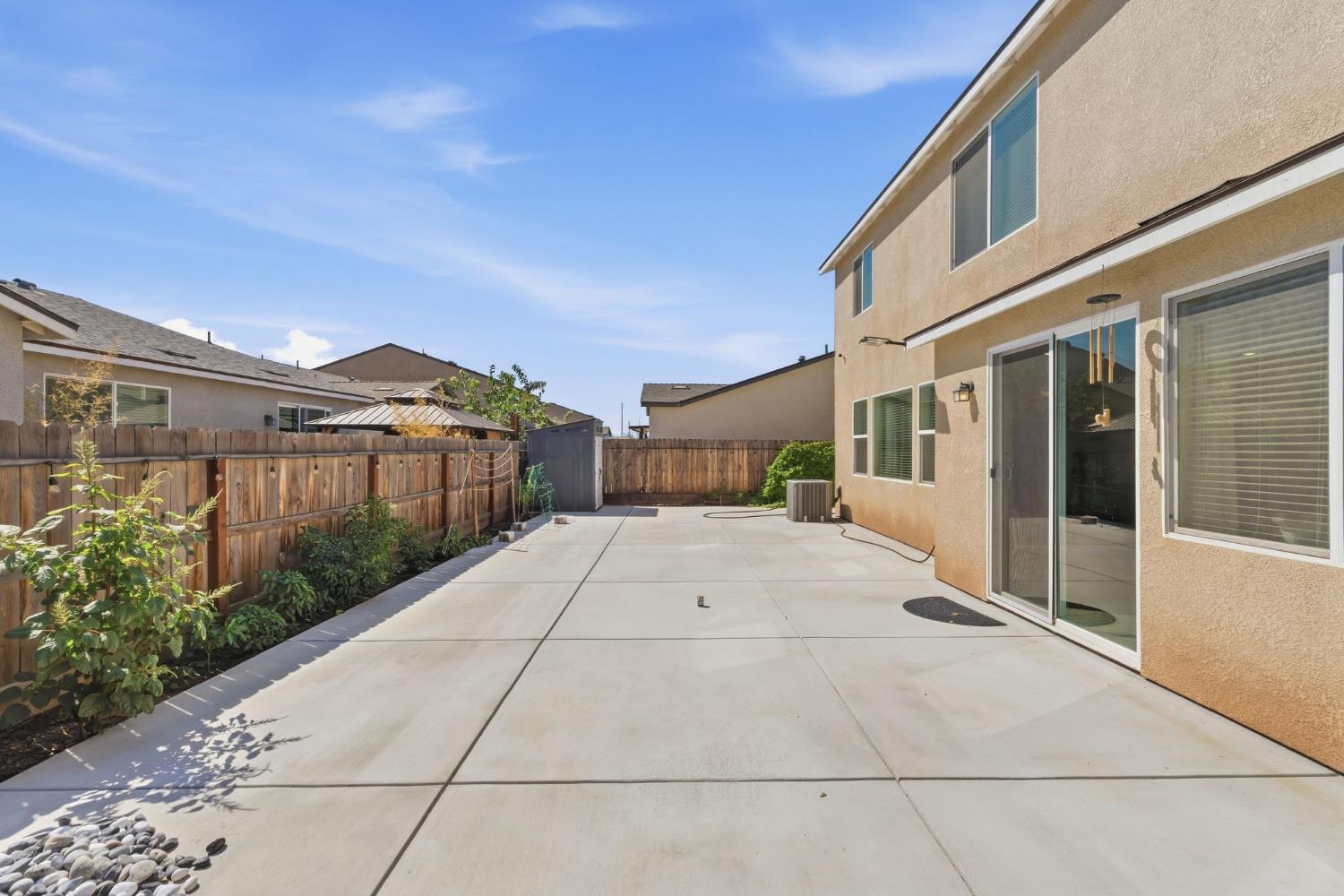 6585 E Huffman Ave, Fresno, CA 93727