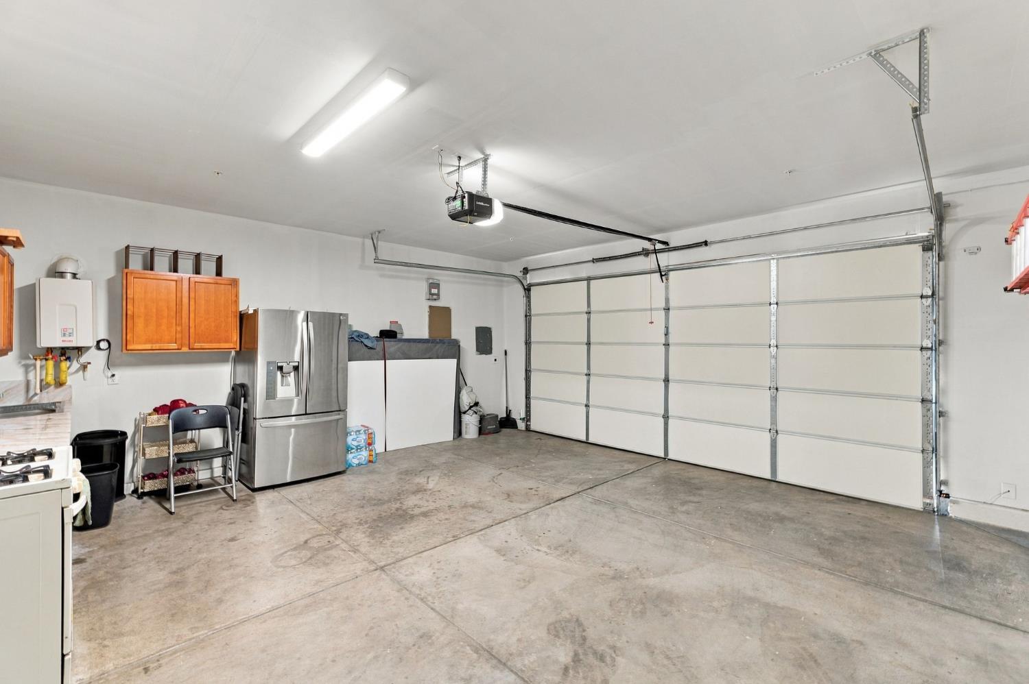 6585 E Huffman Ave, Fresno, CA 93727