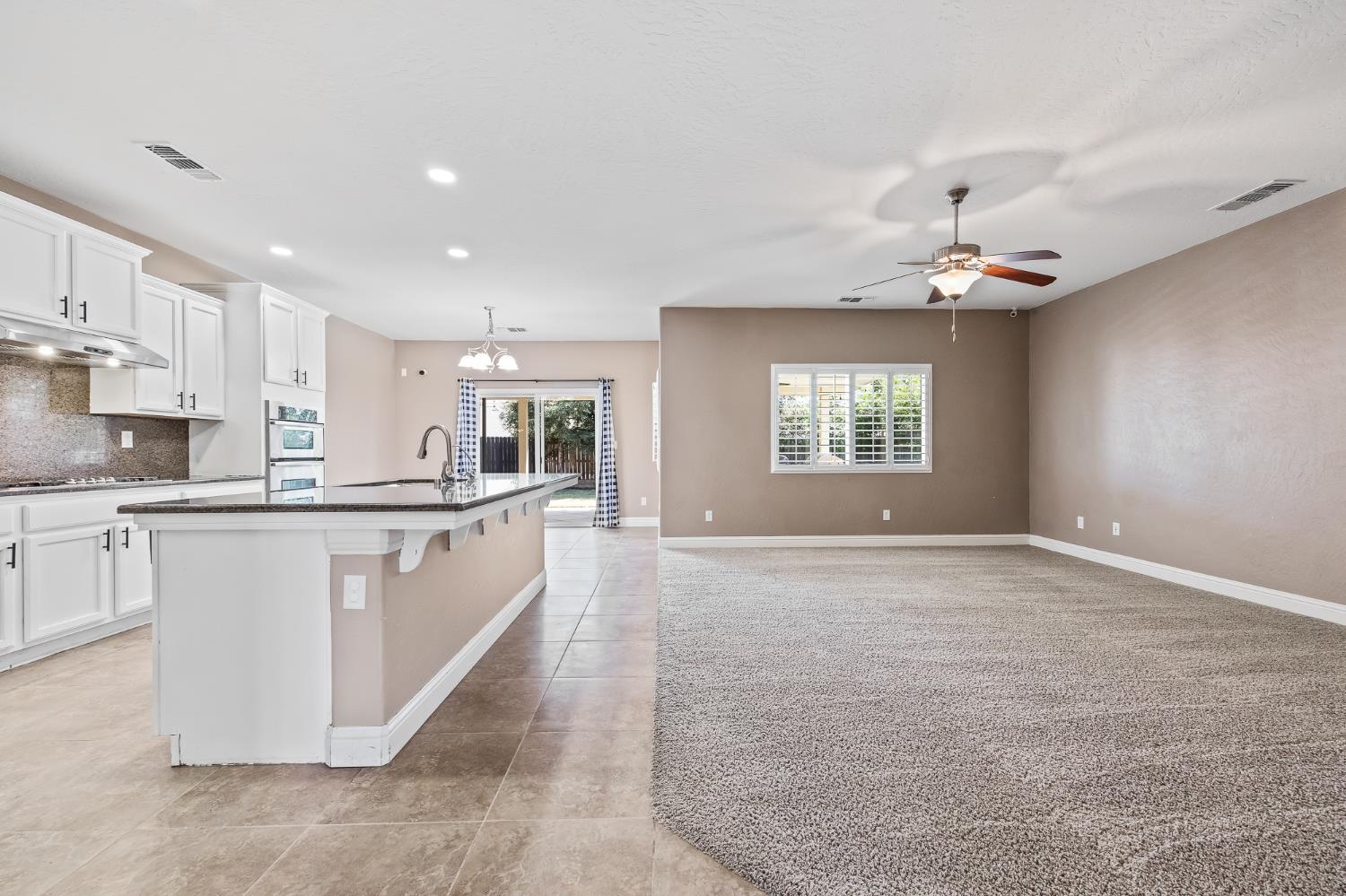 5848 E Platt Ave, Fresno, CA 93727
