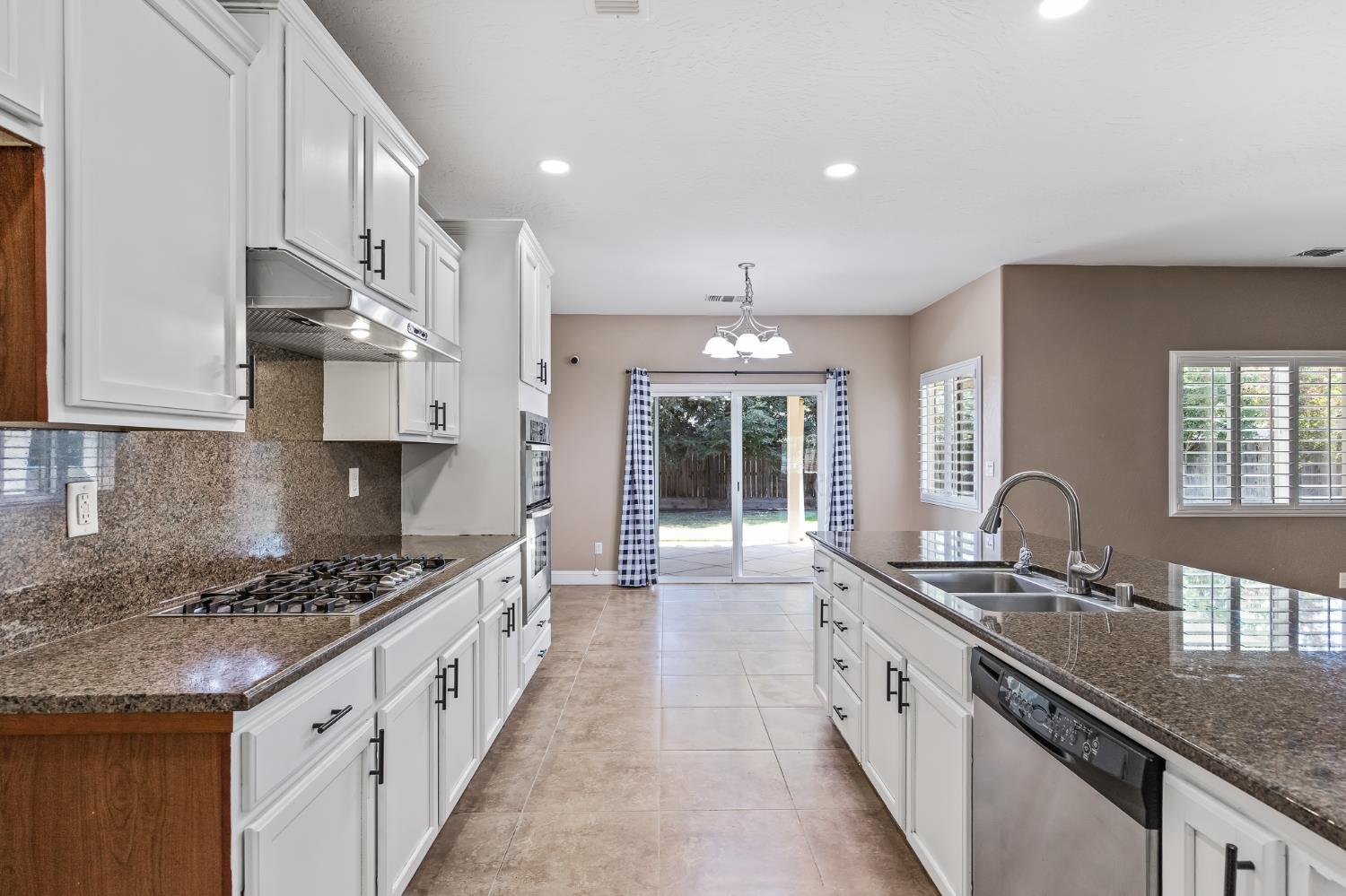 5848 E Platt Ave, Fresno, CA 93727