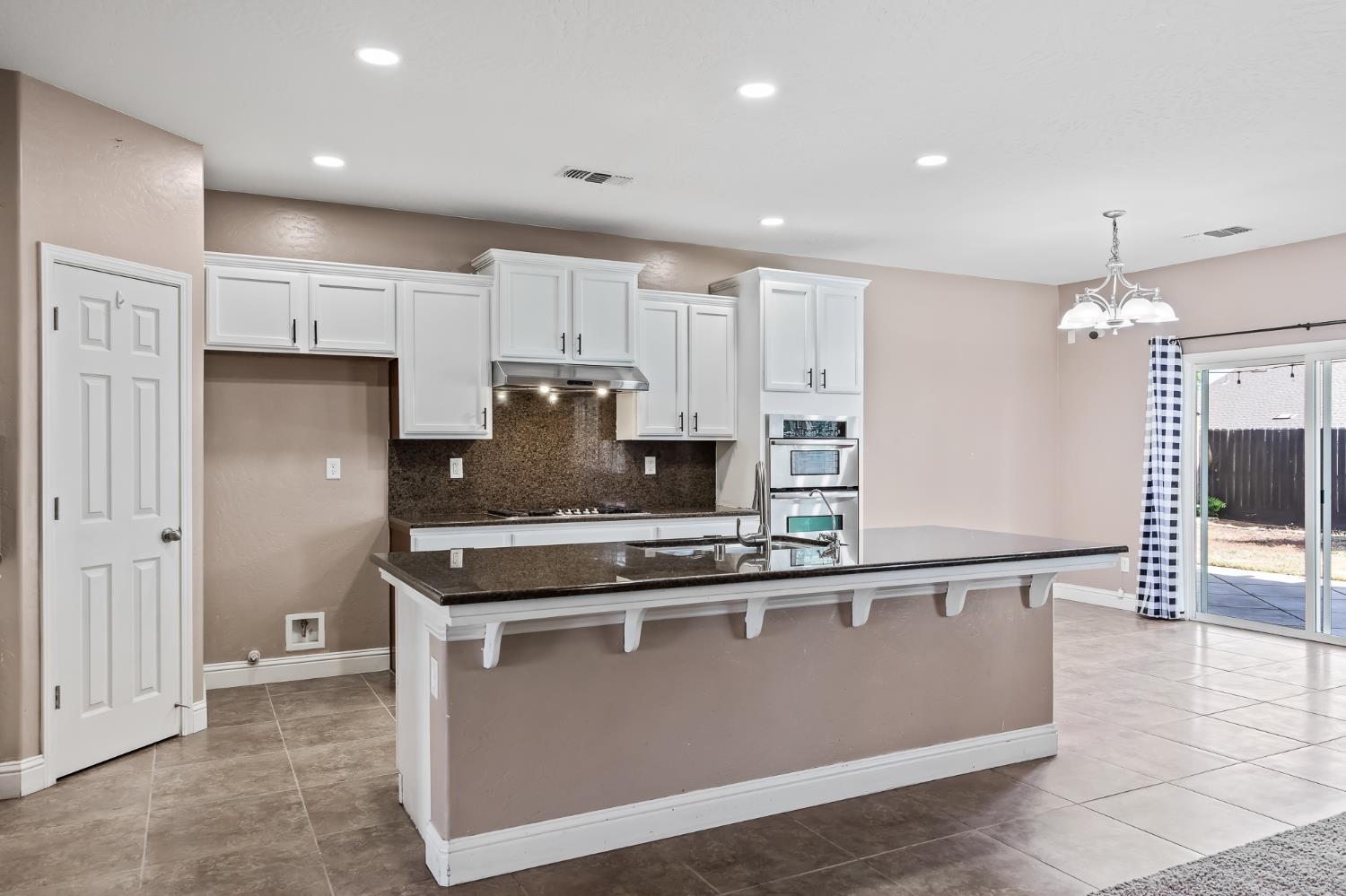 5848 E Platt Ave, Fresno, CA 93727