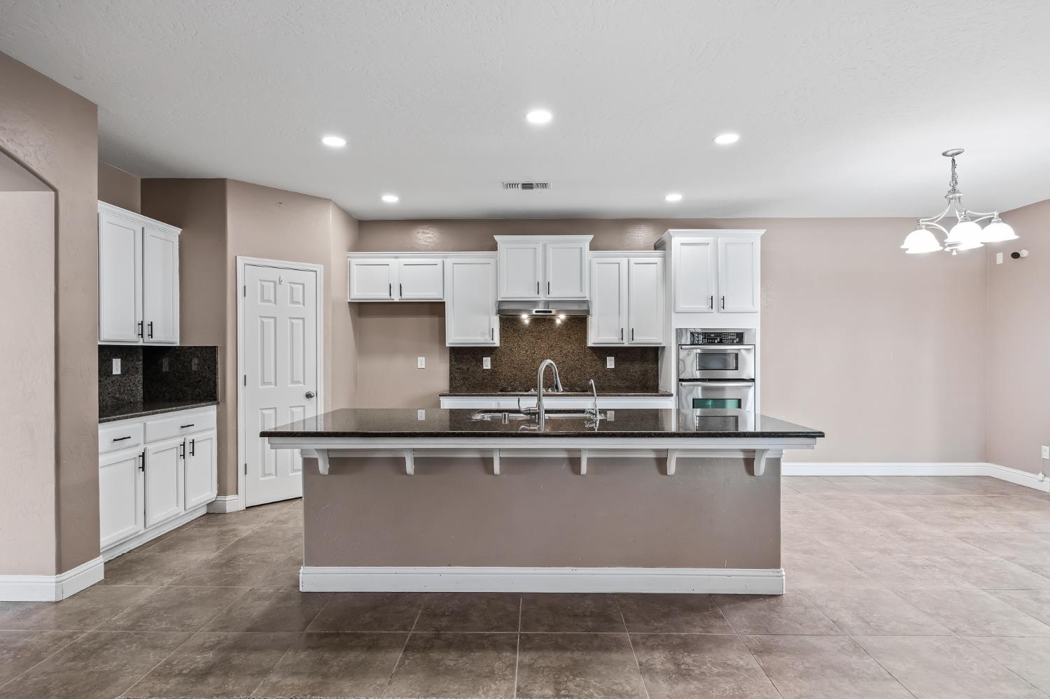 5848 E Platt Ave, Fresno, CA 93727
