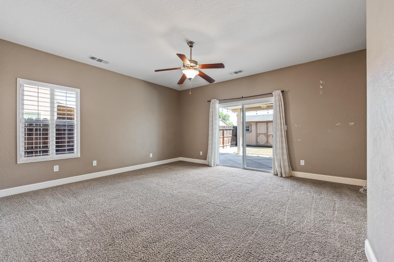 5848 E Platt Ave, Fresno, CA 93727