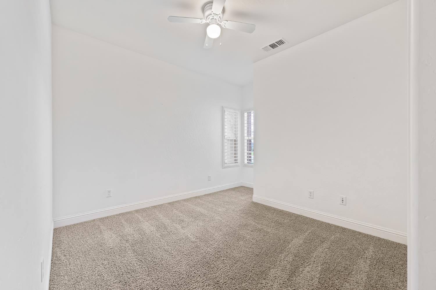 5848 E Platt Ave, Fresno, CA 93727