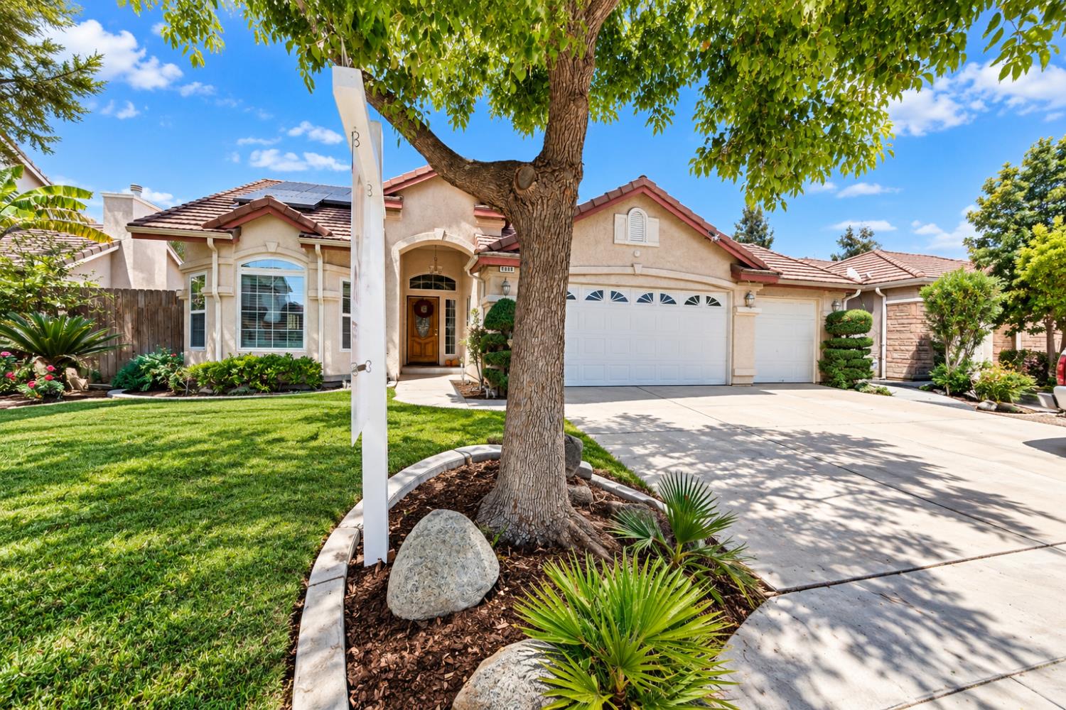6686 E Amherst Ave, Fresno, CA 93727