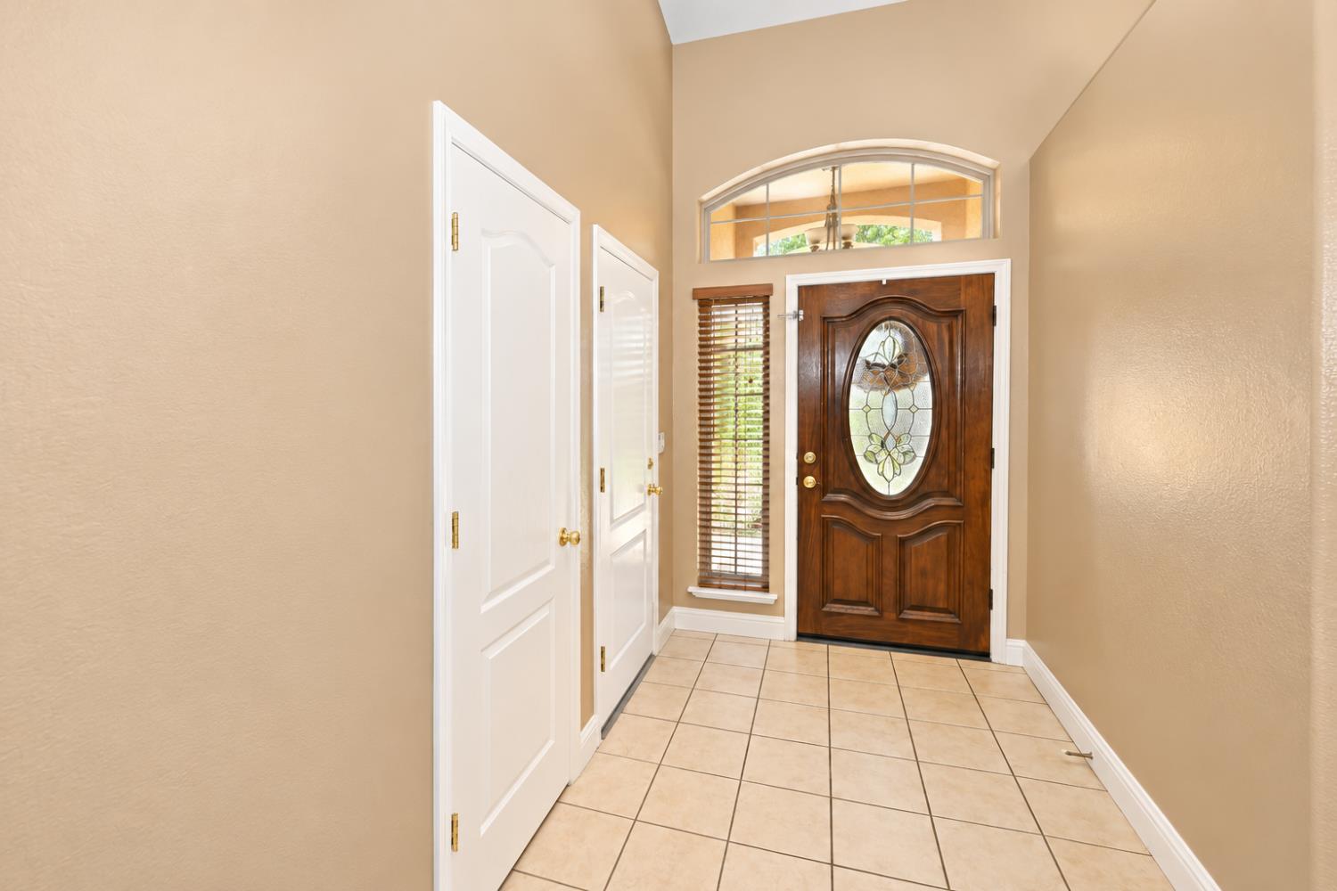 6686 E Amherst Ave, Fresno, CA 93727
