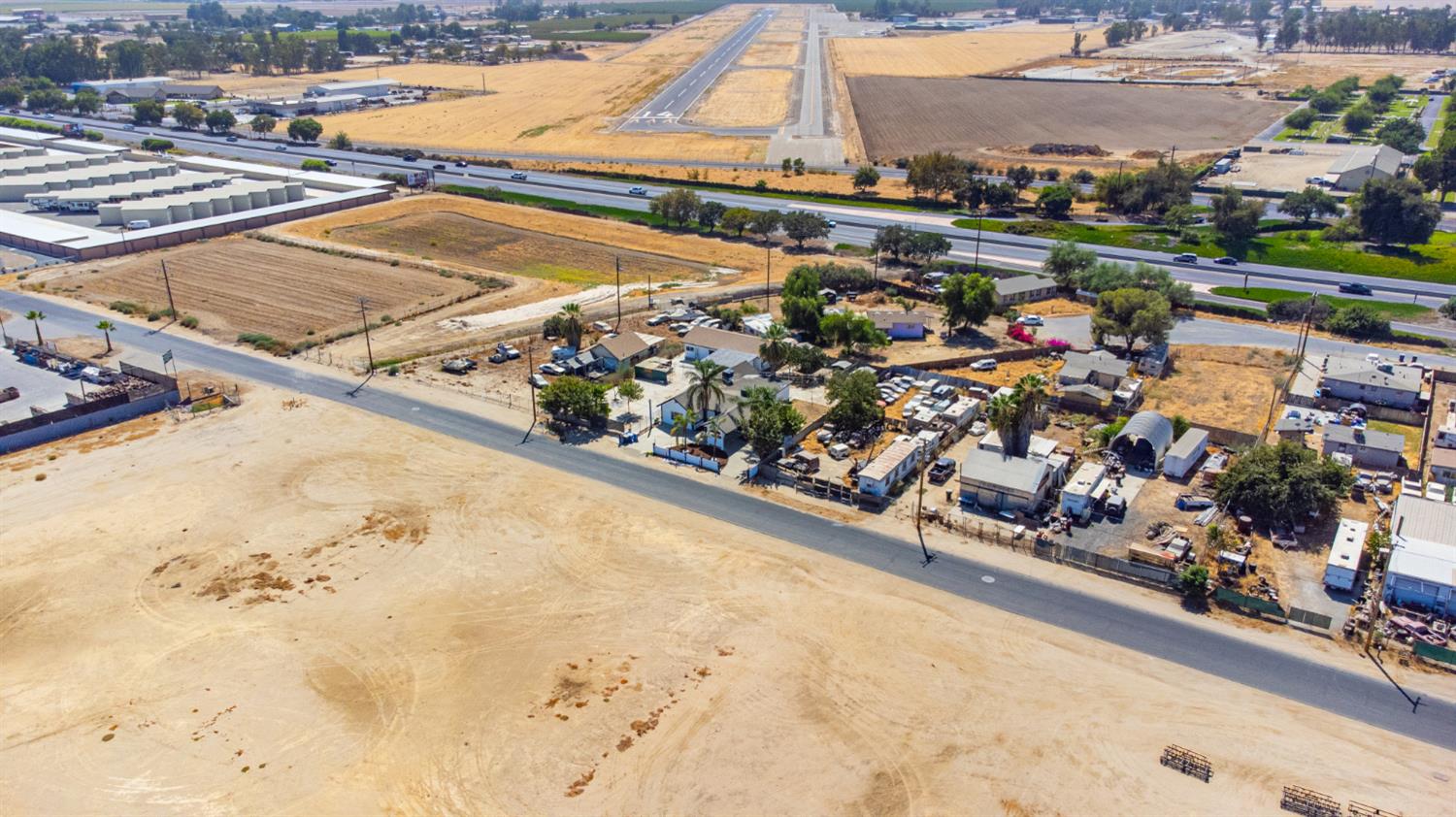 815 E 5Th St, Hanford, CA 93230