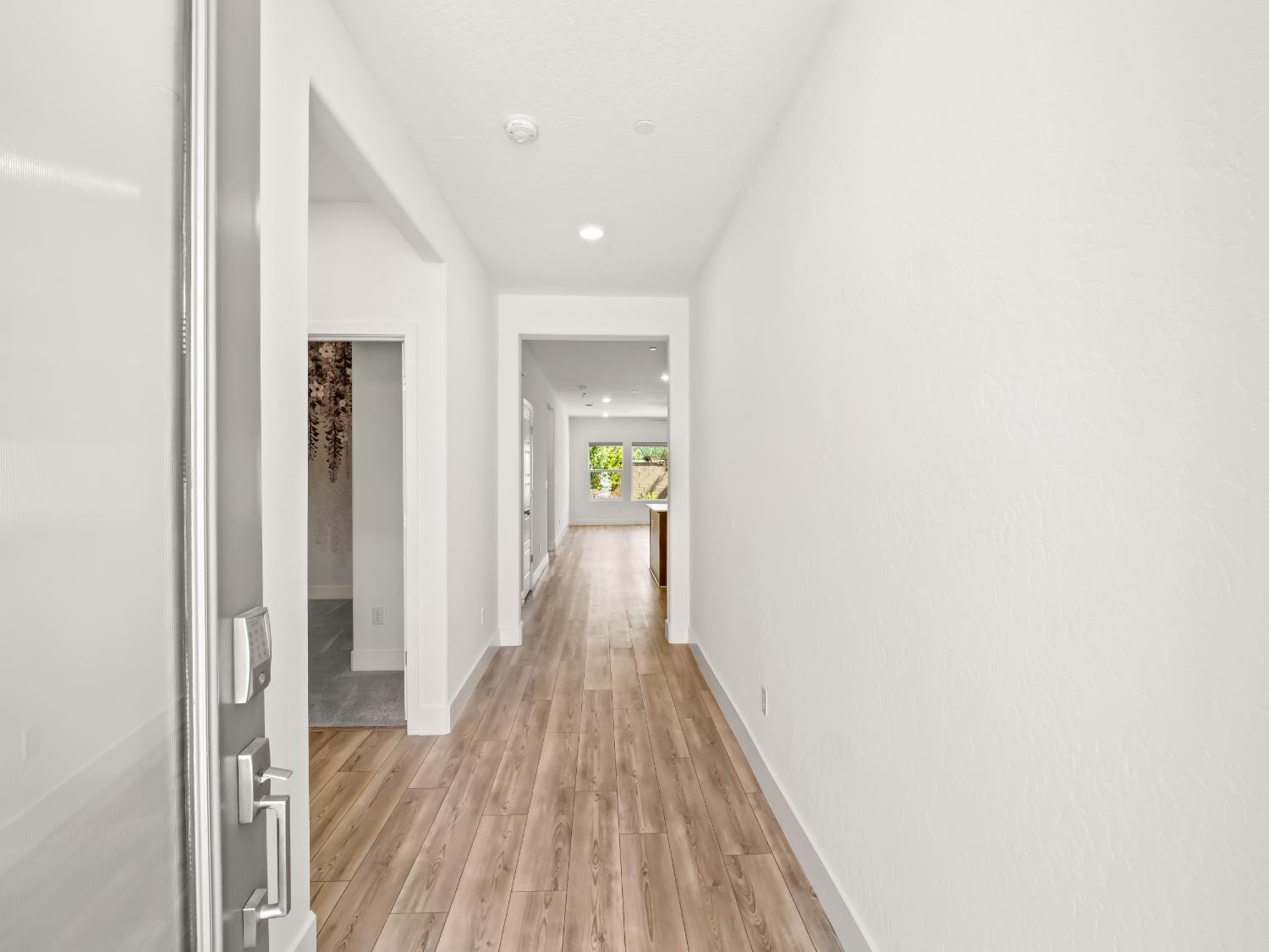 143 Timberline Way S, Madera, CA 93636
