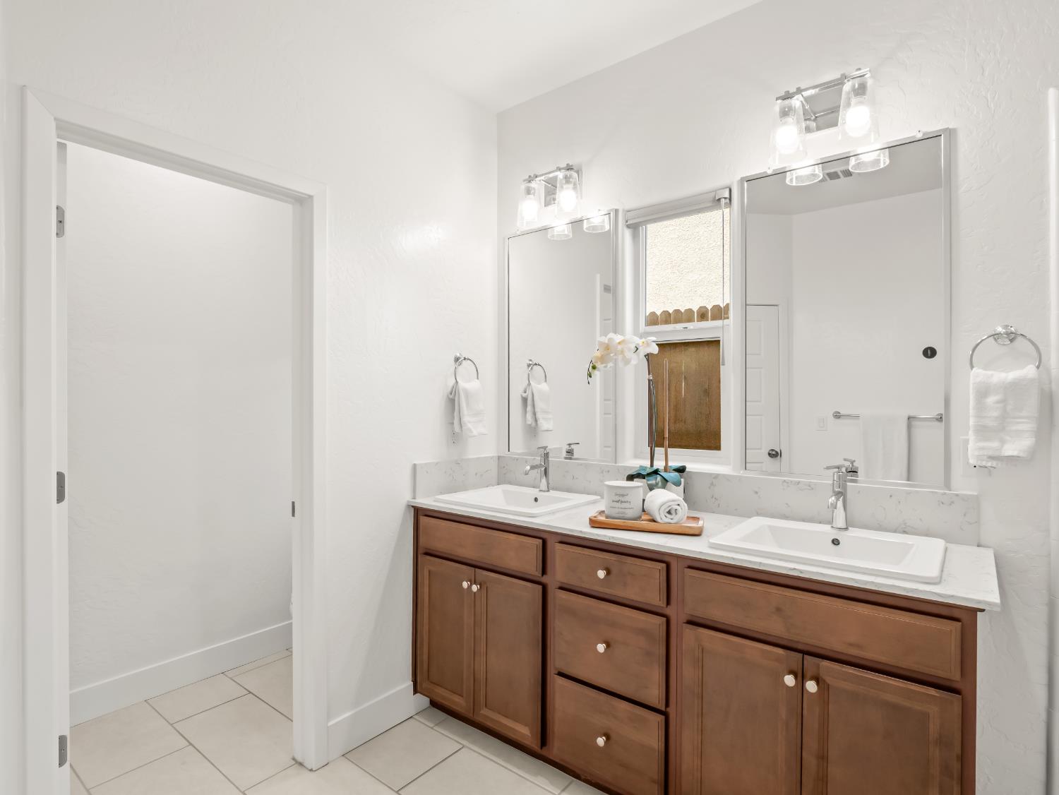 143 Timberline Way S, Madera, CA 93636