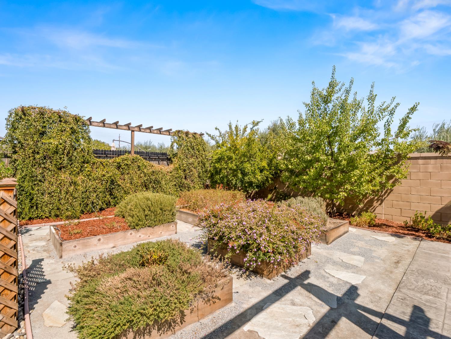 143 Timberline Way S, Madera, CA 93636