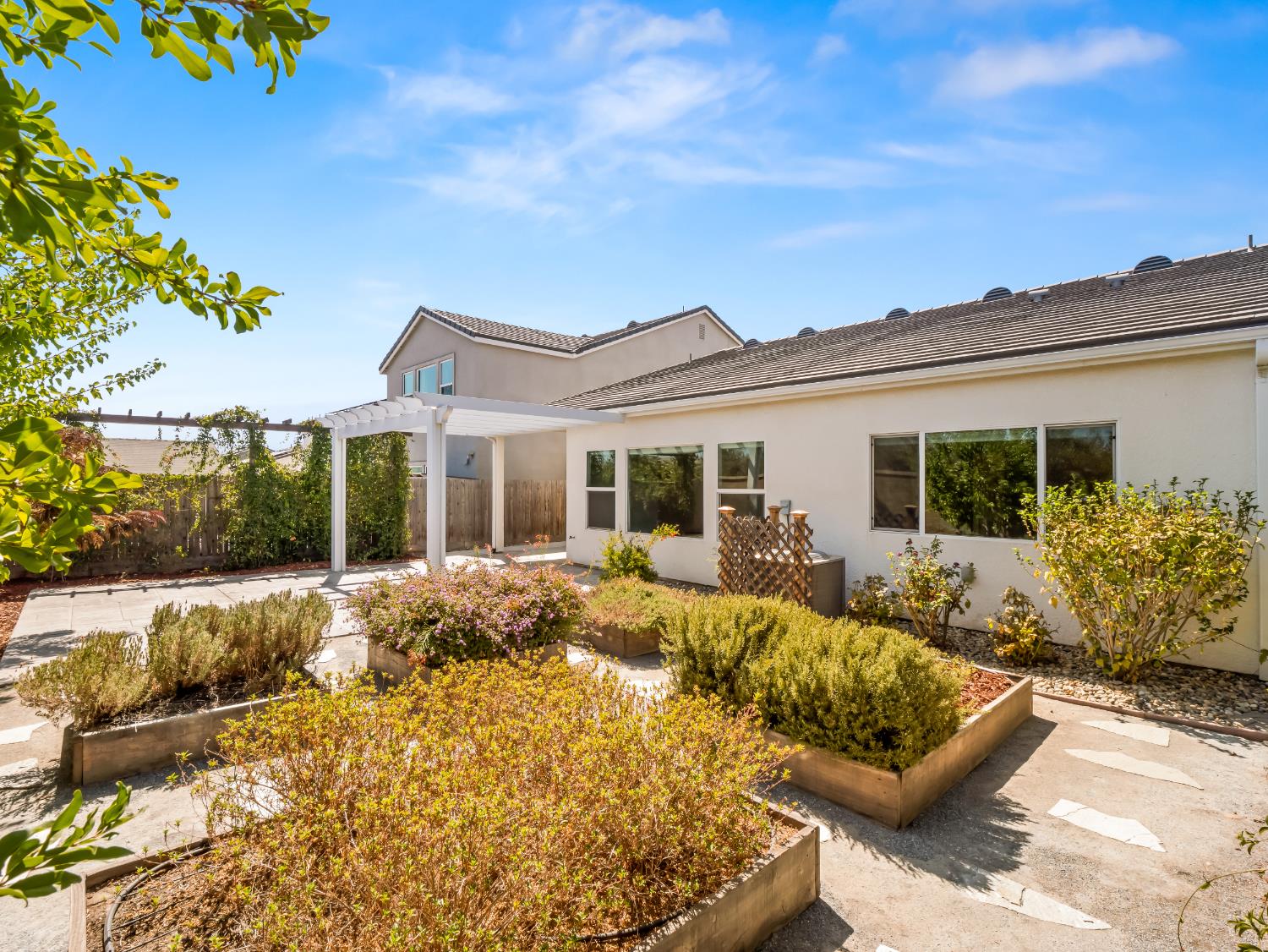 143 Timberline Way S, Madera, CA 93636
