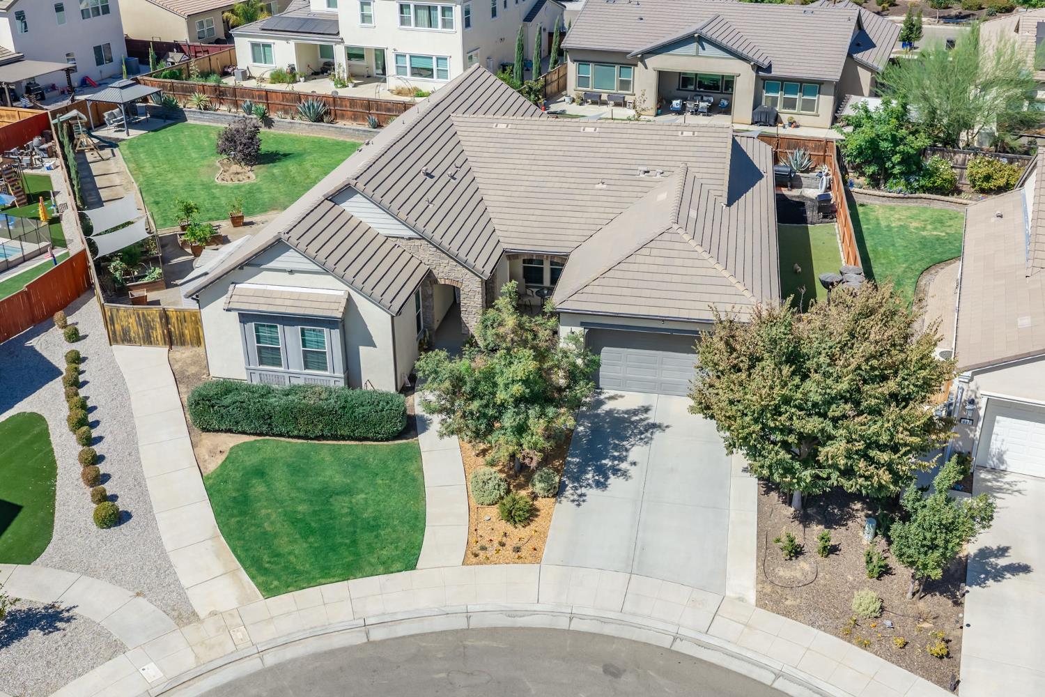 587 Spring St W, Madera, CA 93636