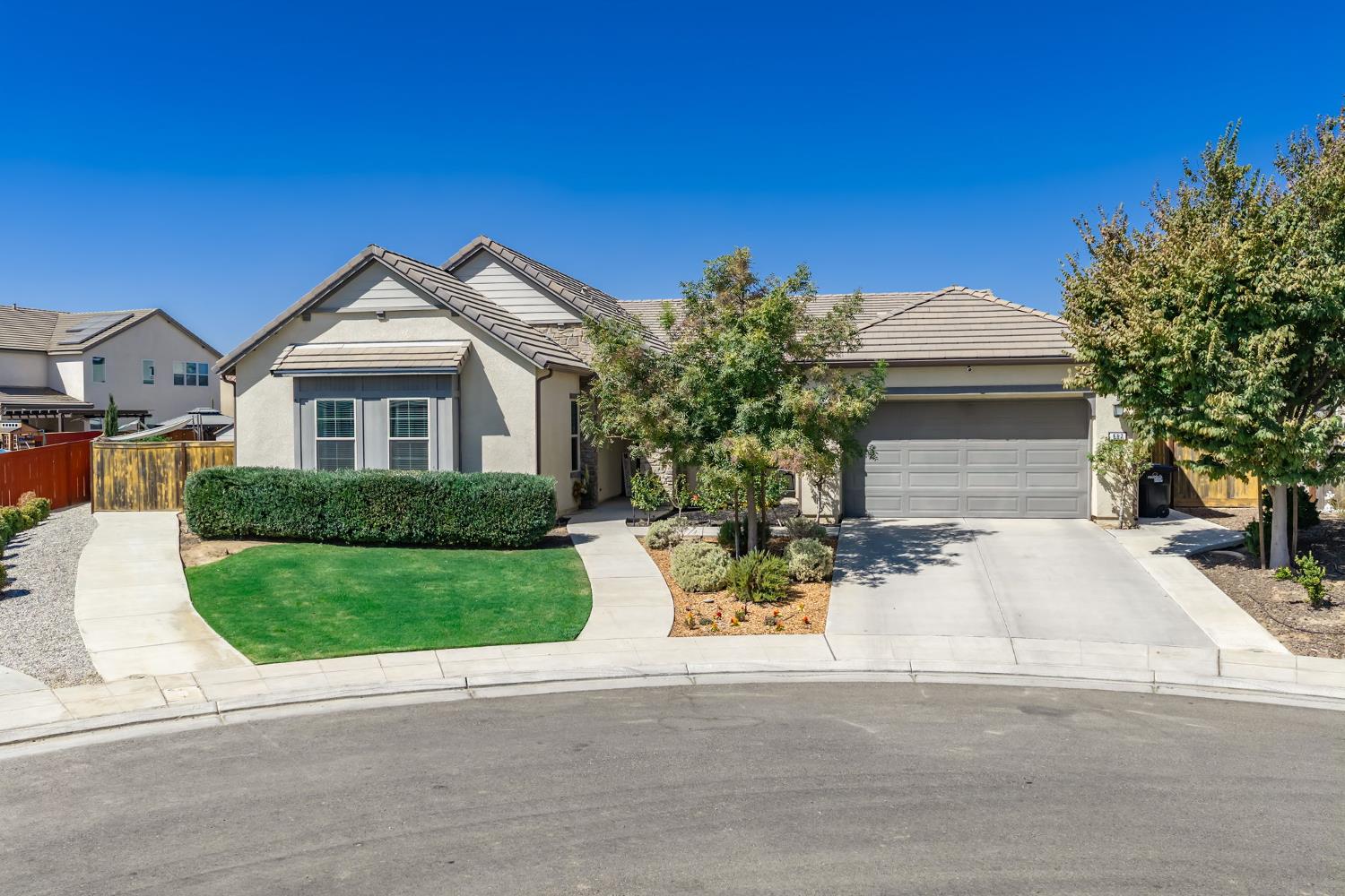 587 Spring St W, Madera, CA 93636