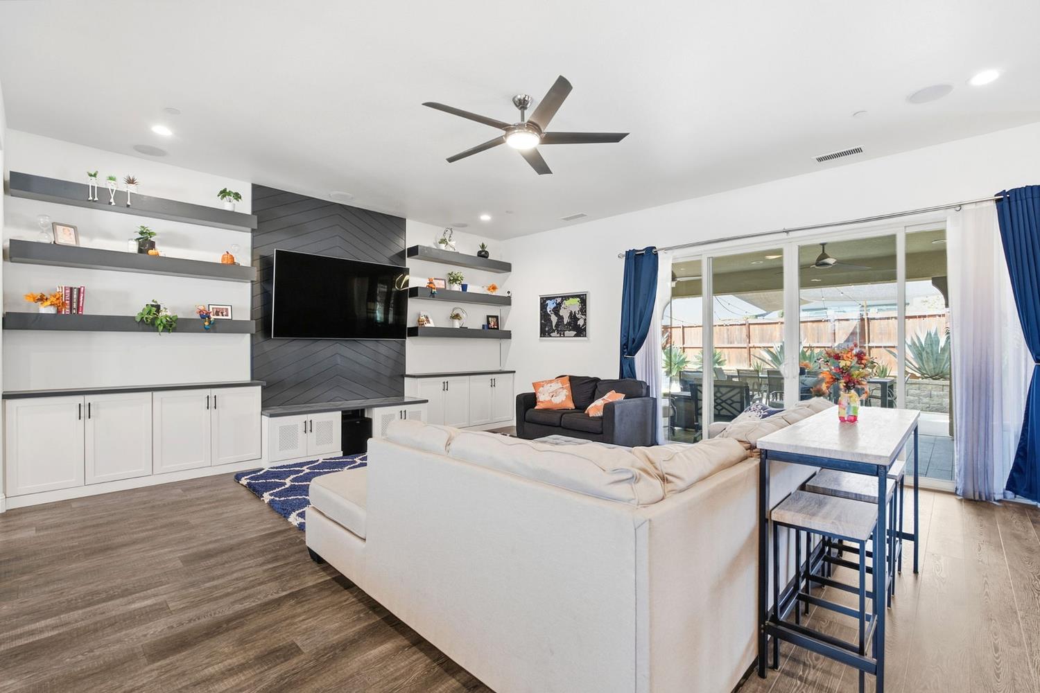 587 Spring St W, Madera, CA 93636