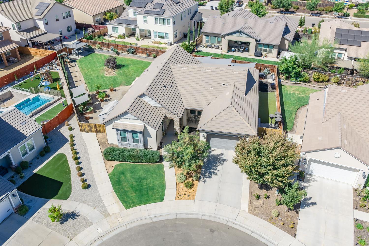 587 Spring St W, Madera, CA 93636