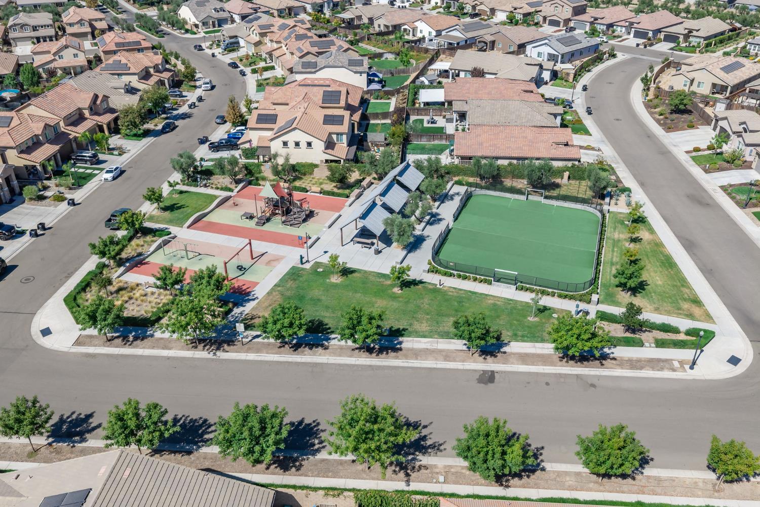 587 Spring St W, Madera, CA 93636