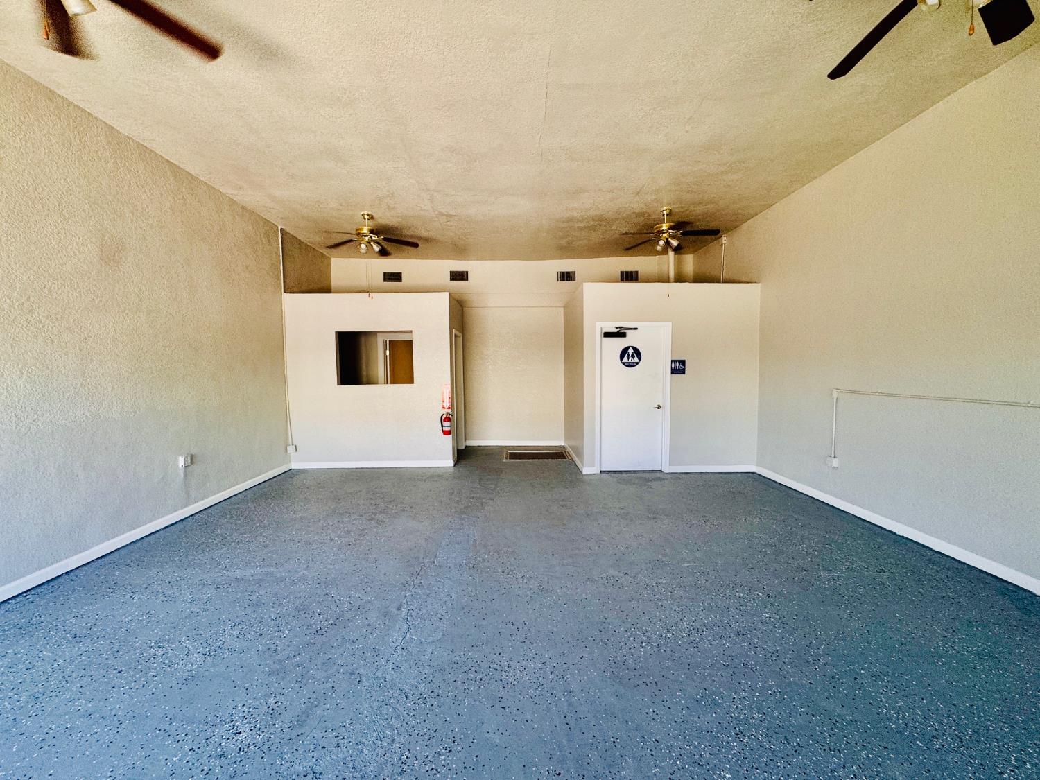 525 E 19th St, Bakersfield, CA 93305