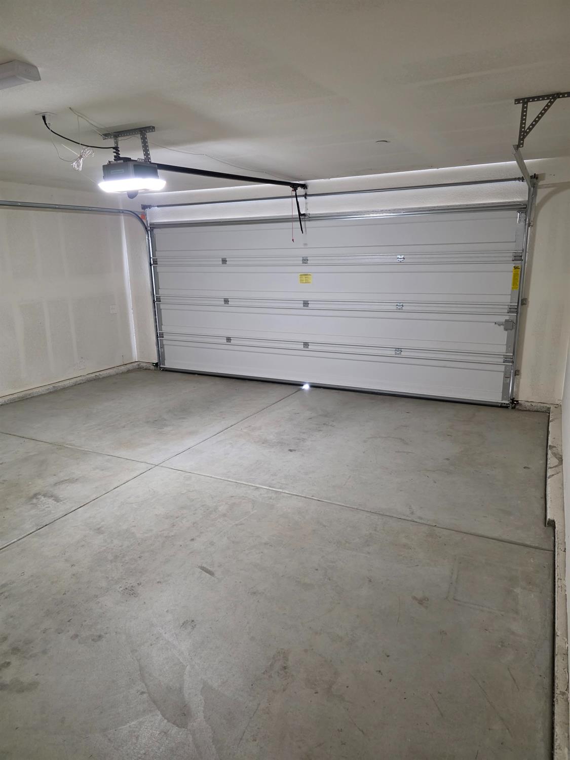 1425 J Street, Sanger, CA 93657
