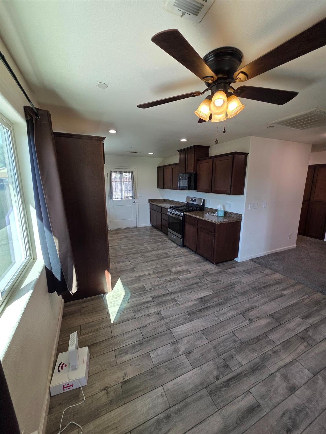 1425 J Street, Sanger, CA 93657