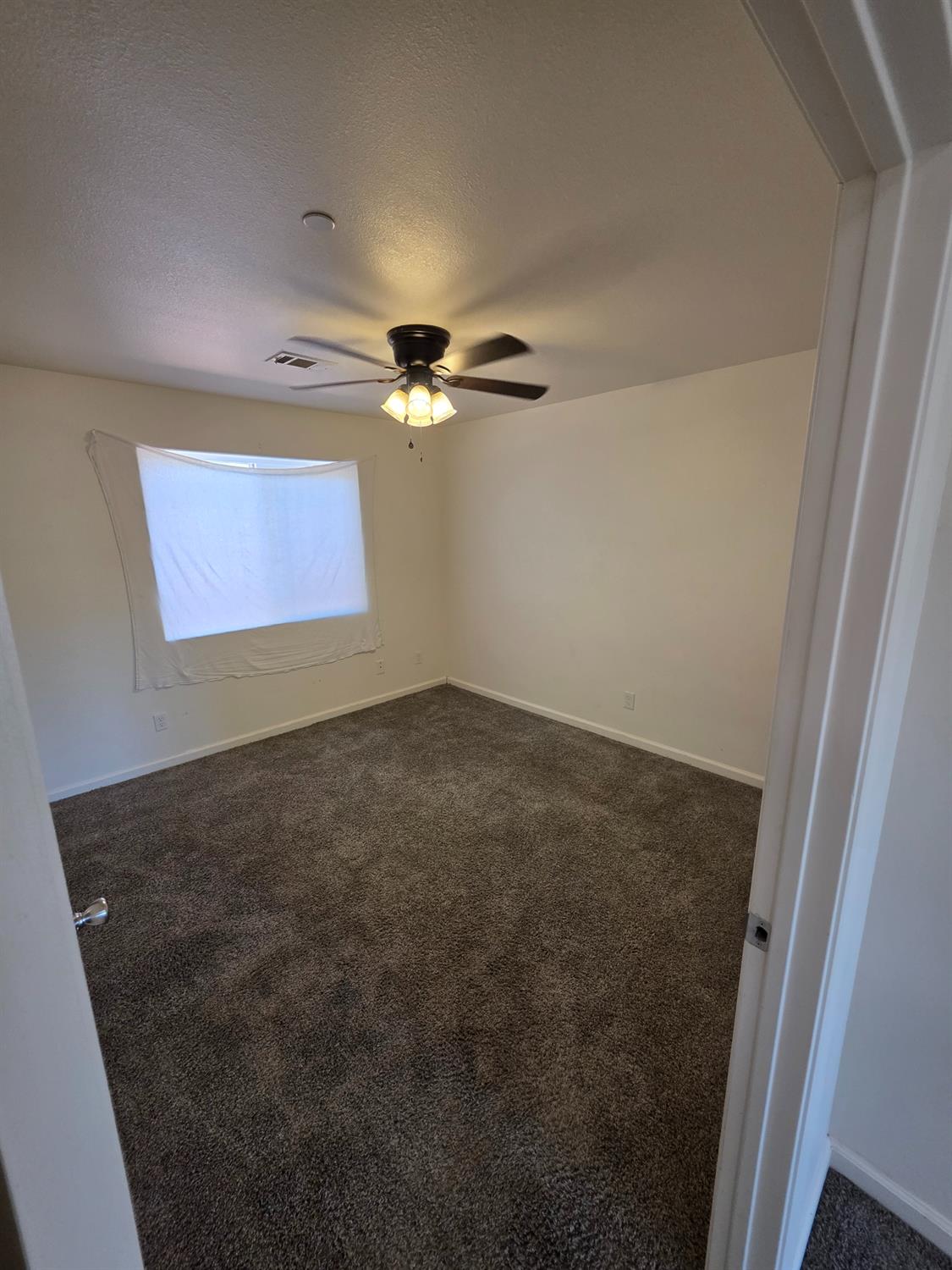 1425 J Street, Sanger, CA 93657