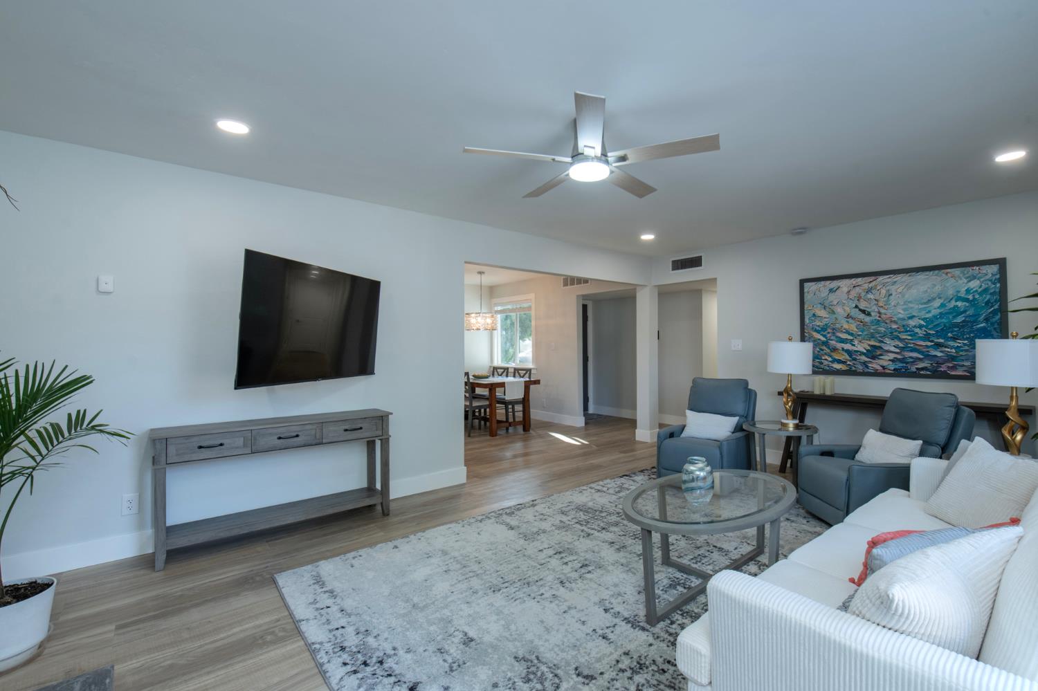 3919 N carruth N, Fresno, CA 93704