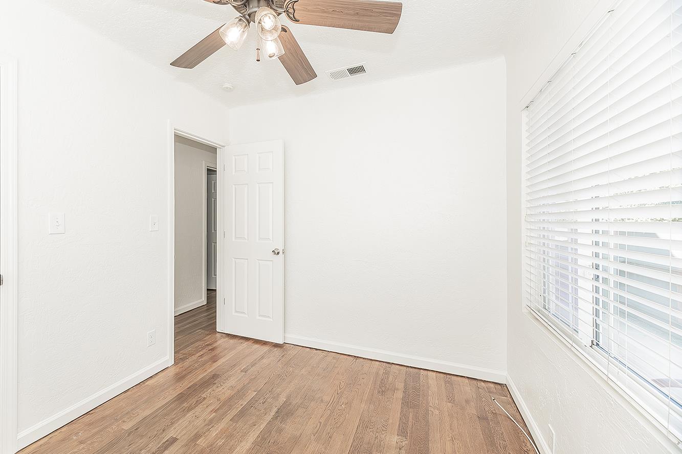 906 E Fountain Way, Fresno, CA 93704