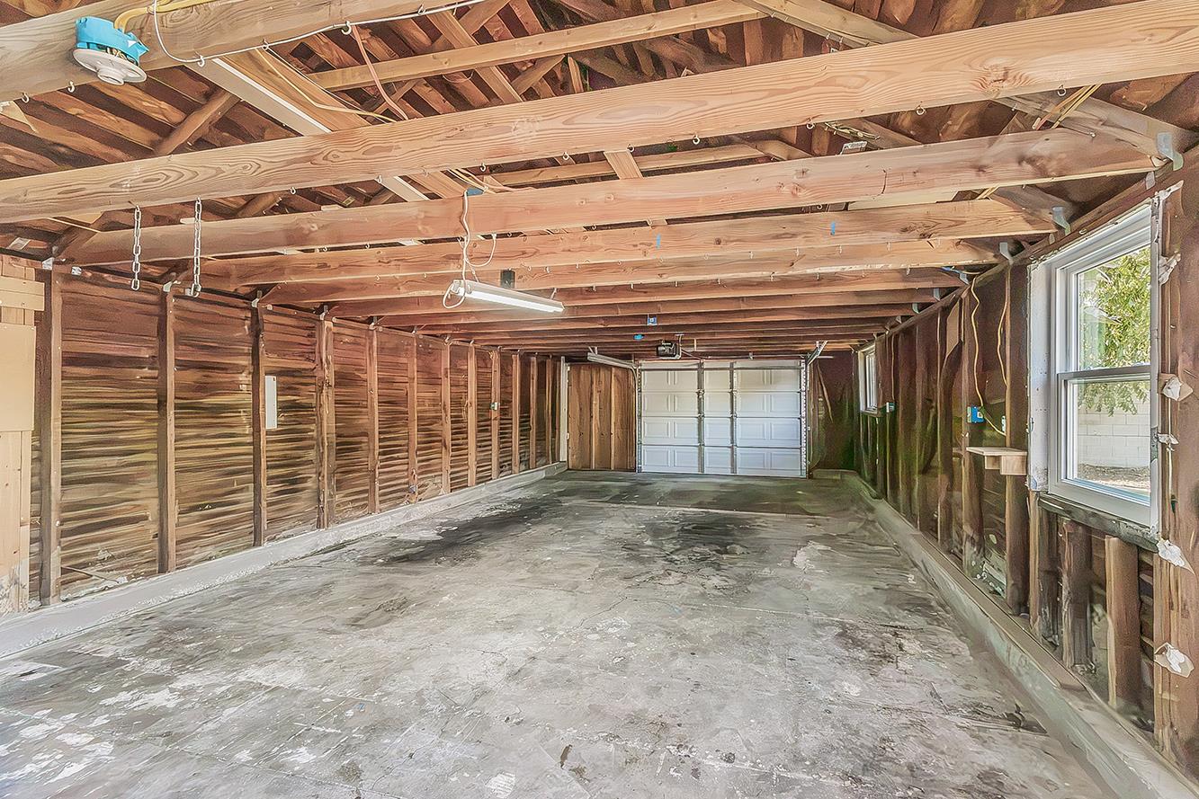 906 E Fountain Way, Fresno, CA 93704