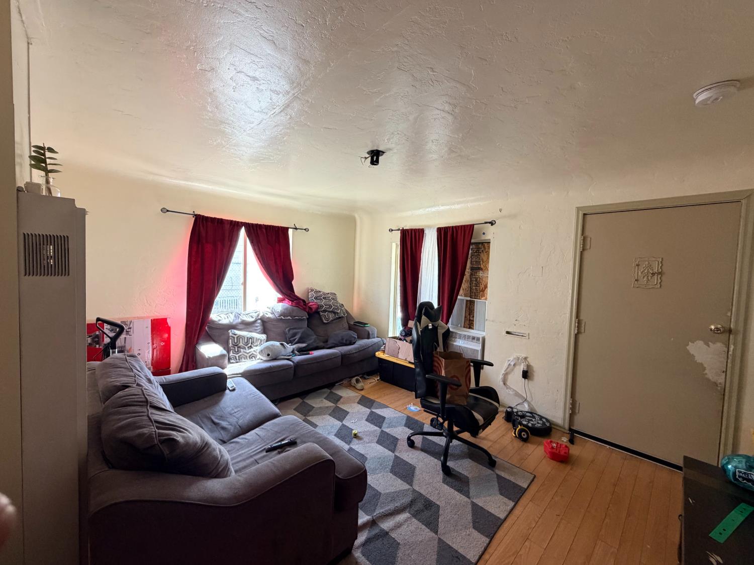 605 E Stanislaus St, Avenal, CA 93204