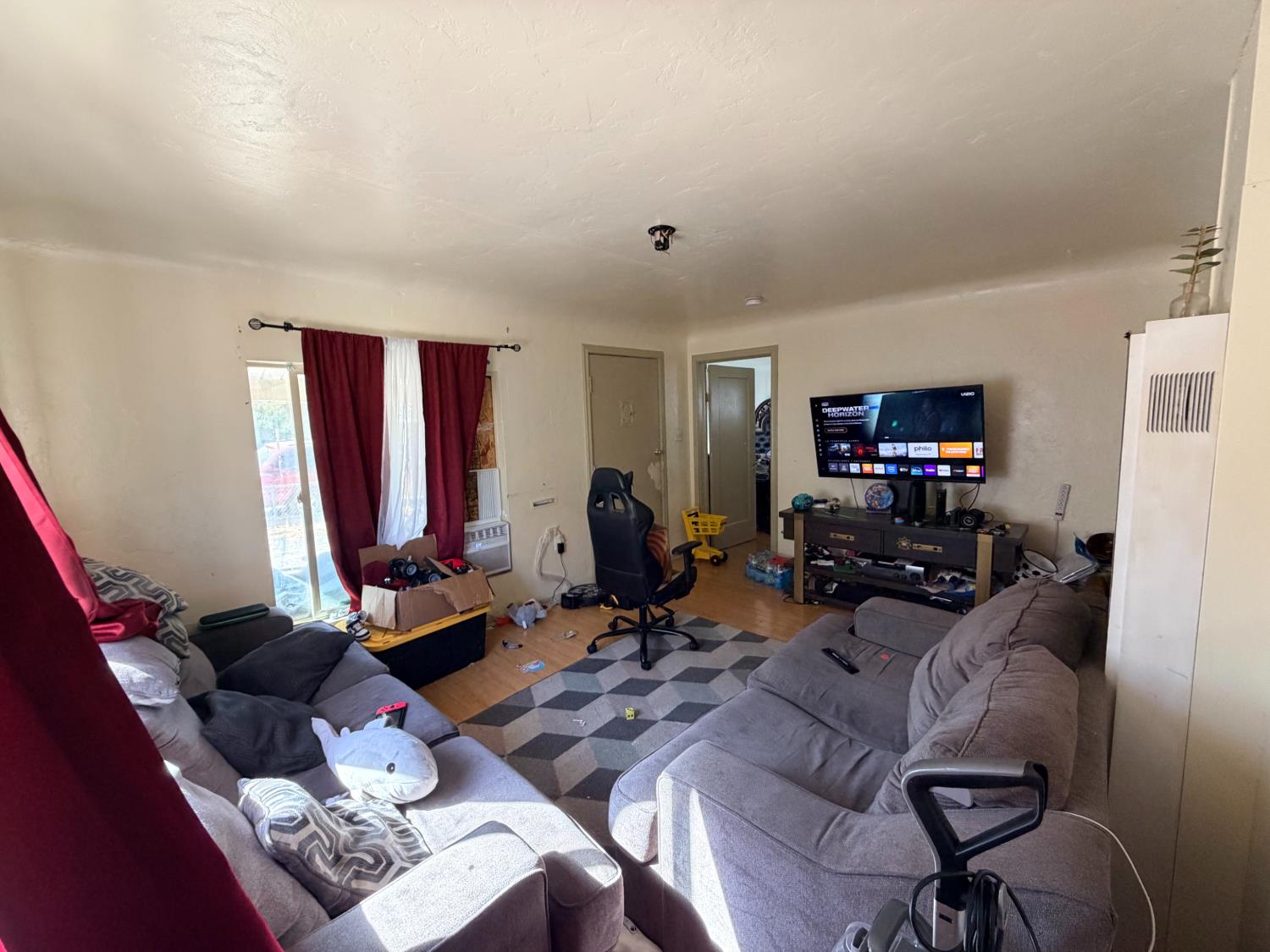 605 E Stanislaus St, Avenal, CA 93204