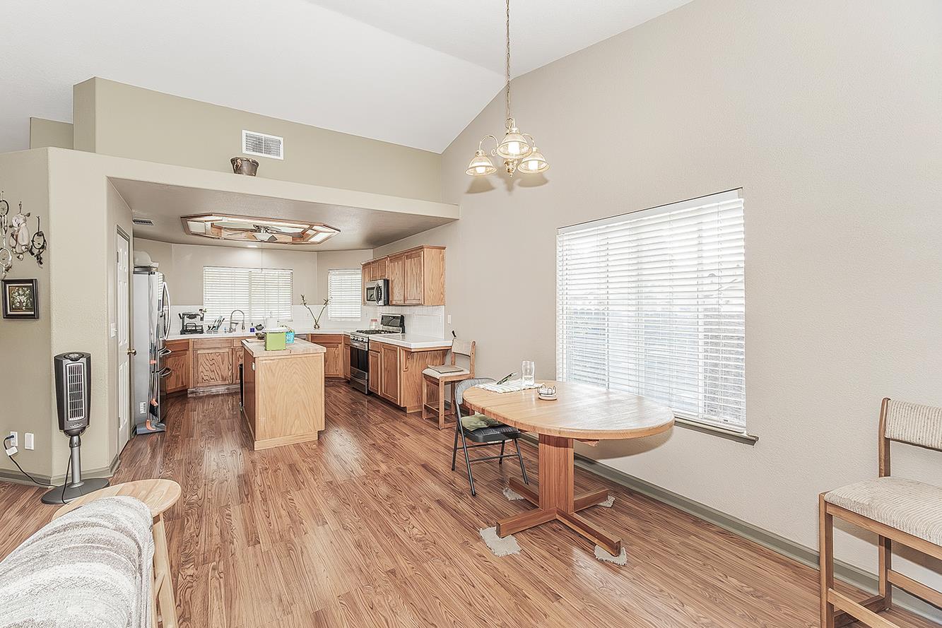 6181 N Gilroy, Fresno, CA 93722