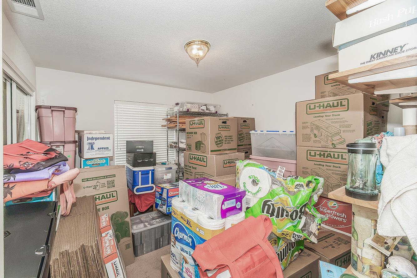 6181 N Gilroy, Fresno, CA 93722