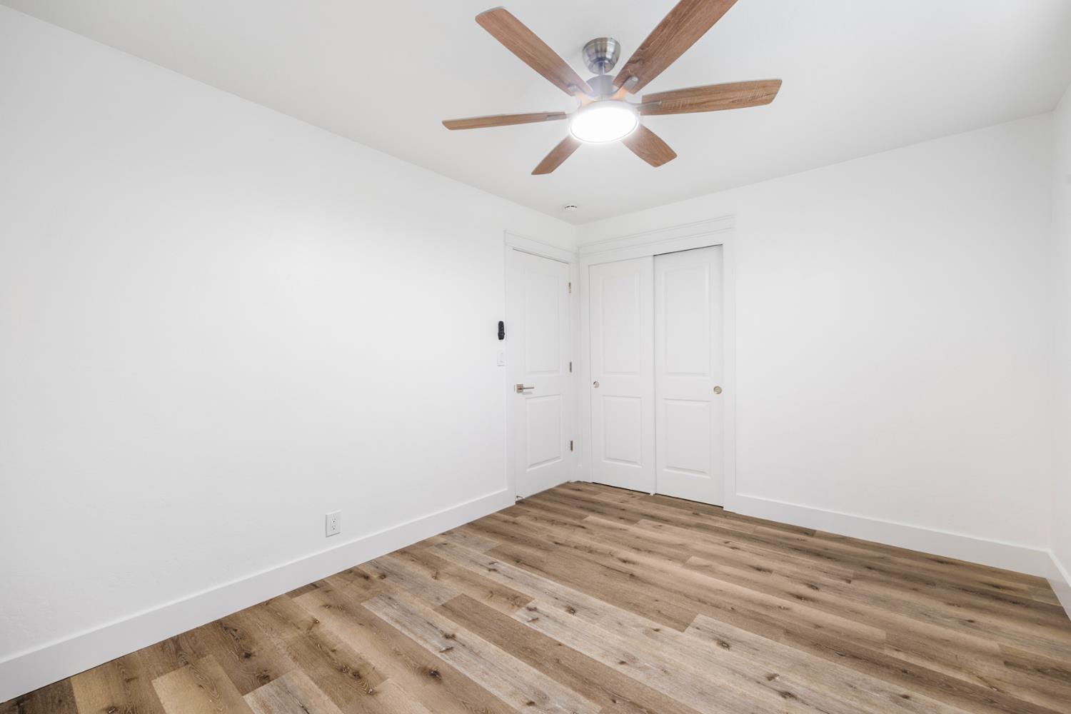 1675 E Echo, Dinuba, CA 93618