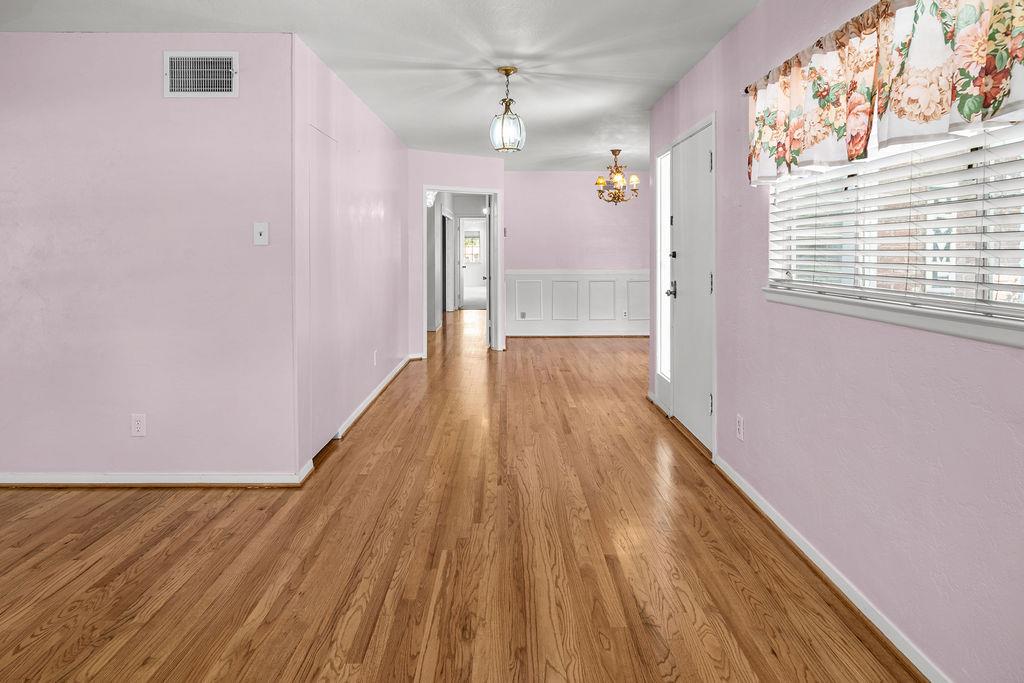 1236 W Scott Ave, Fresno, CA 93711