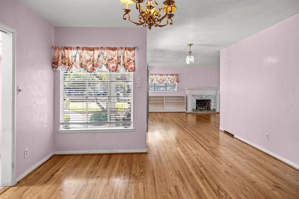 1236 W Scott Ave, Fresno, CA 93711
