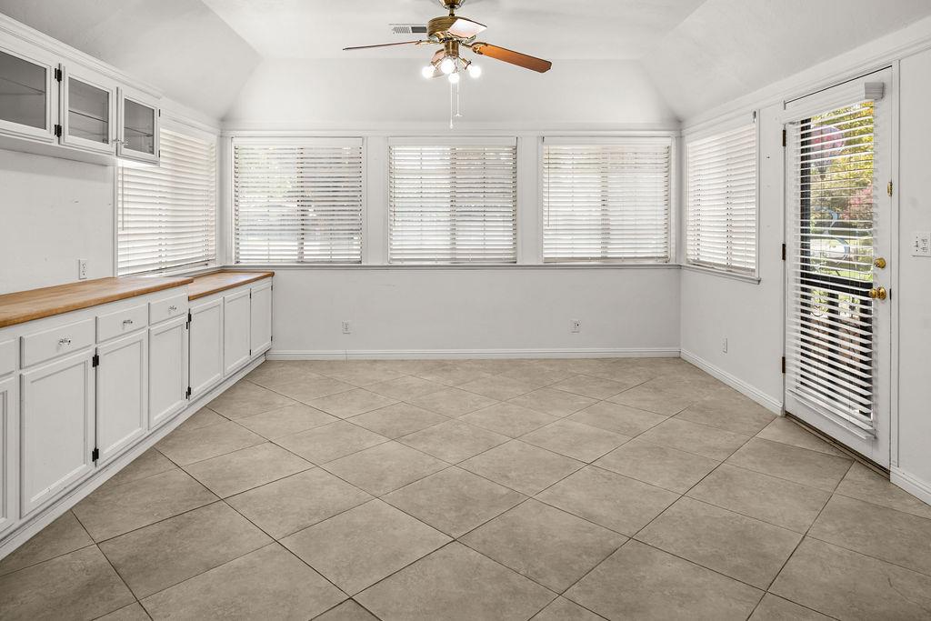 1236 W Scott Ave, Fresno, CA 93711