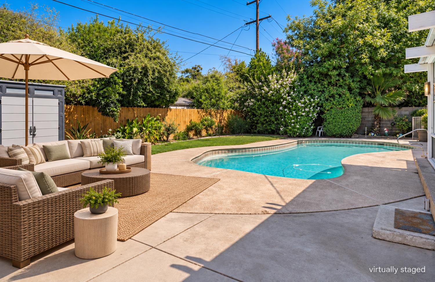 1236 W Scott Ave, Fresno, CA 93711