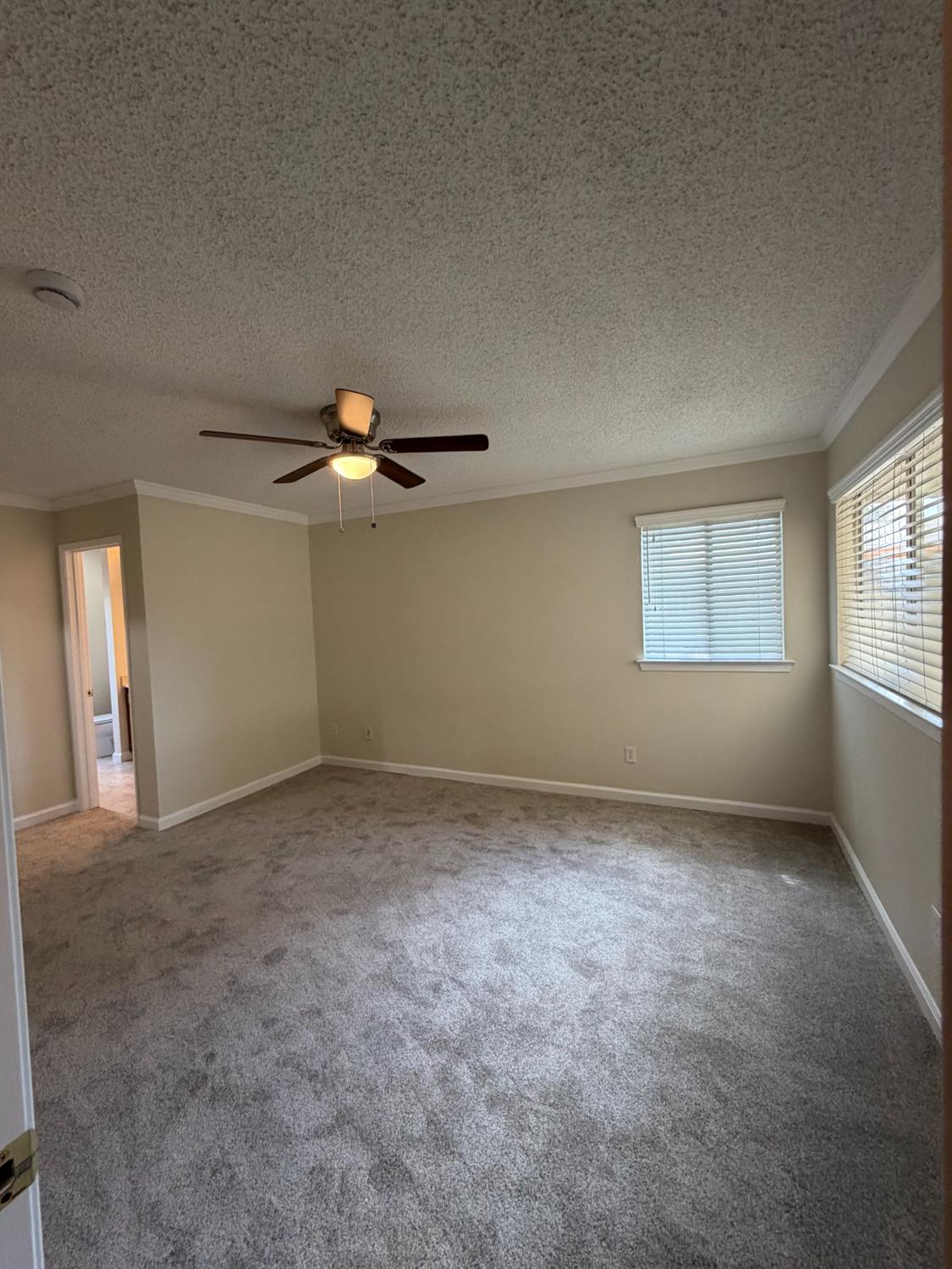 5195 W Palo Alto Ave, Fresno, CA 93722
