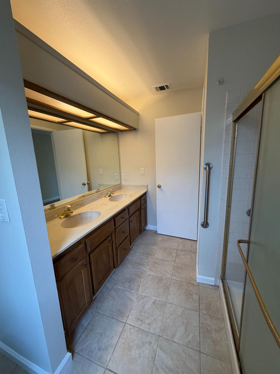 5195 W Palo Alto Ave, Fresno, CA 93722
