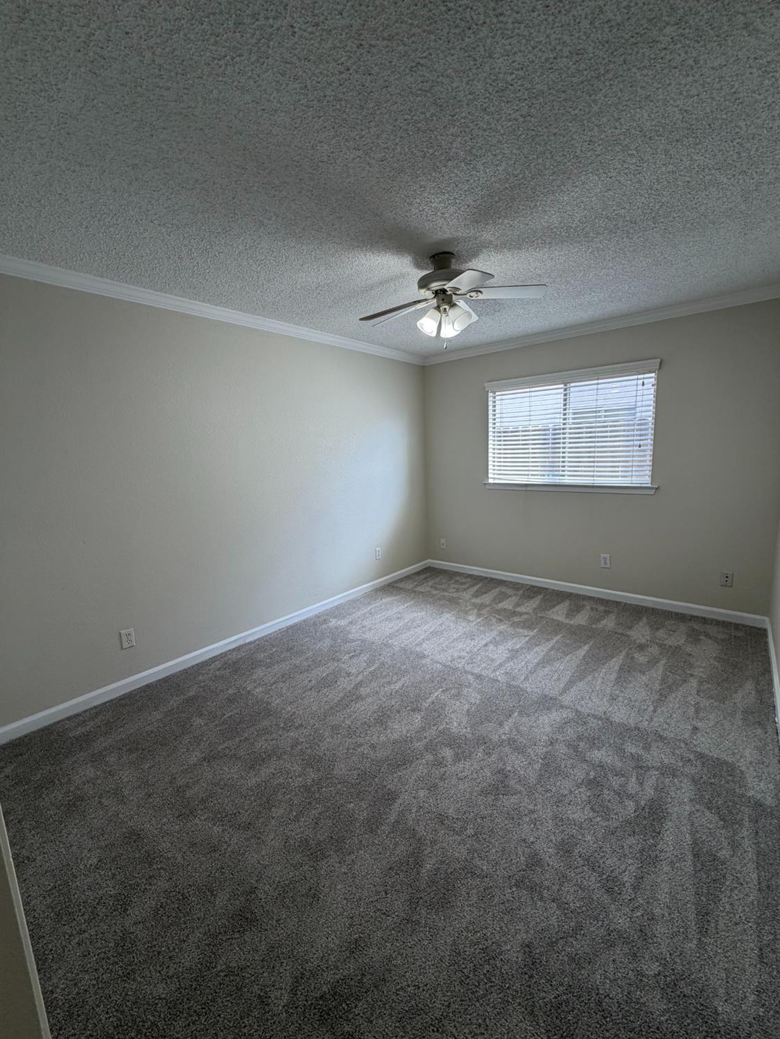 5195 W Palo Alto Ave, Fresno, CA 93722