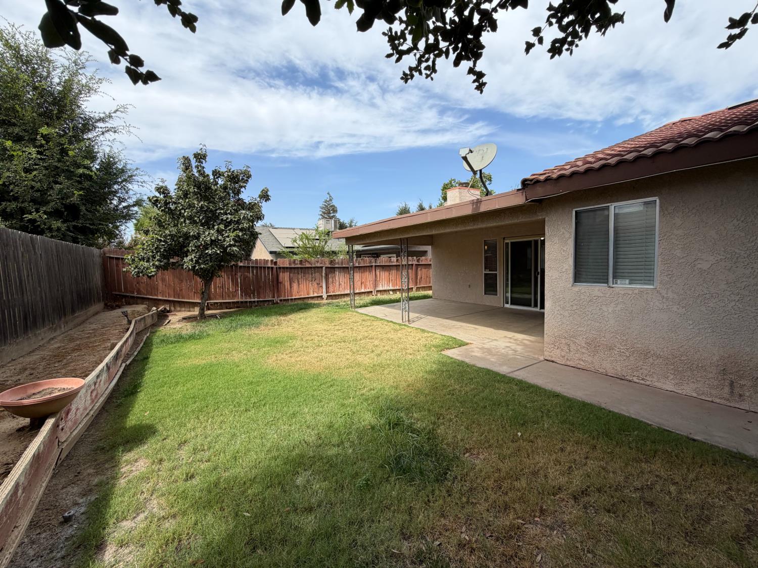 5195 W Palo Alto Ave, Fresno, CA 93722