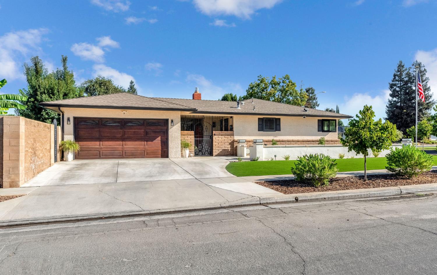 6615 N Harrison Ave, Fresno, CA 93711