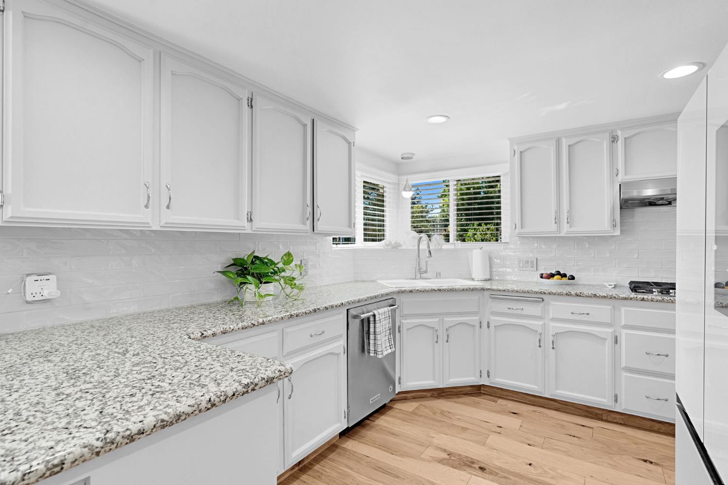 6615 N Harrison Ave, Fresno, CA 93711