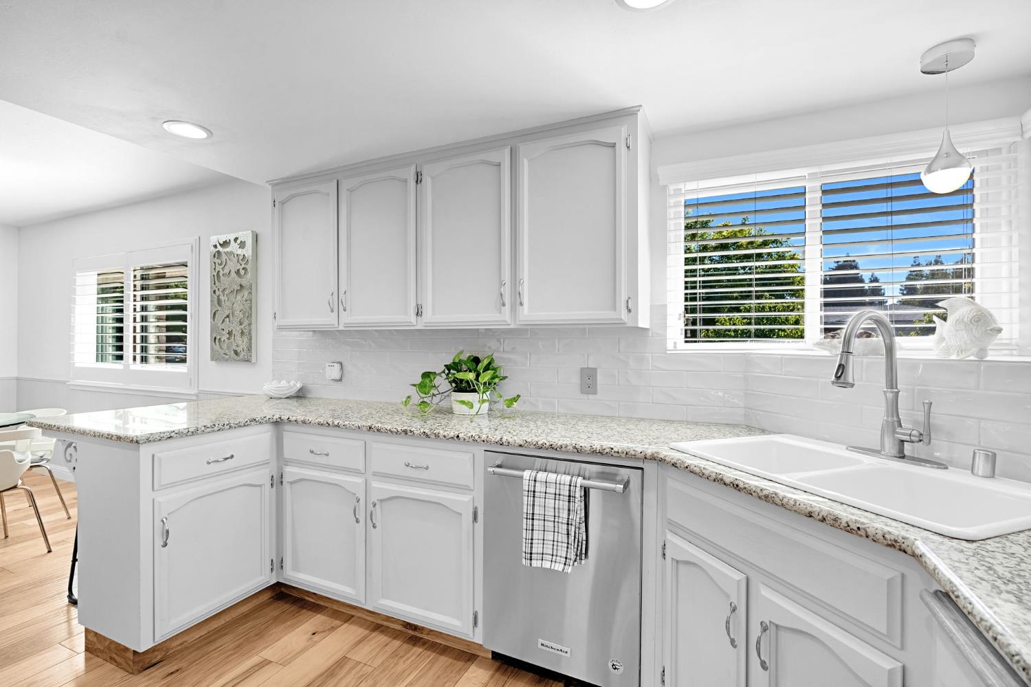 6615 N Harrison Ave, Fresno, CA 93711