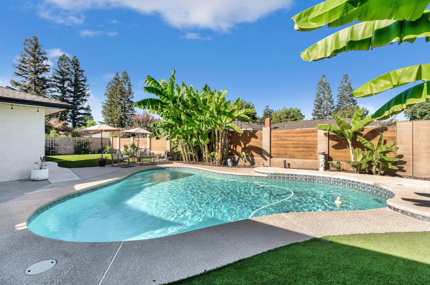 6615 N Harrison Ave, Fresno, CA 93711