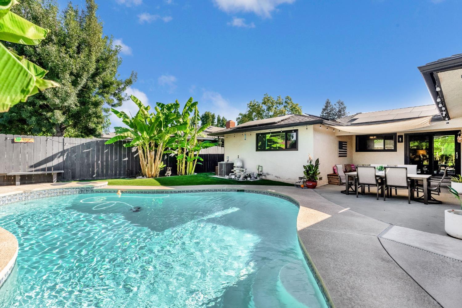 6615 N Harrison Ave, Fresno, CA 93711