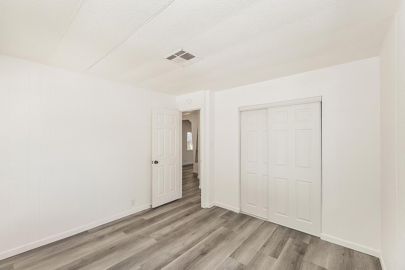 17604 E Kings Canyon Rd, Sanger, CA 93657