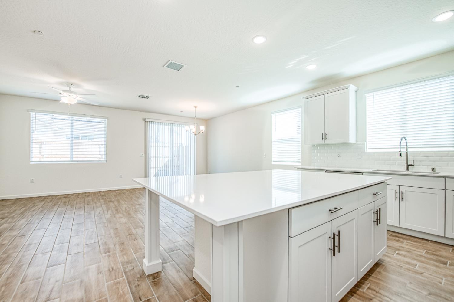 1165 Significant Way W, Madera, CA 93636
