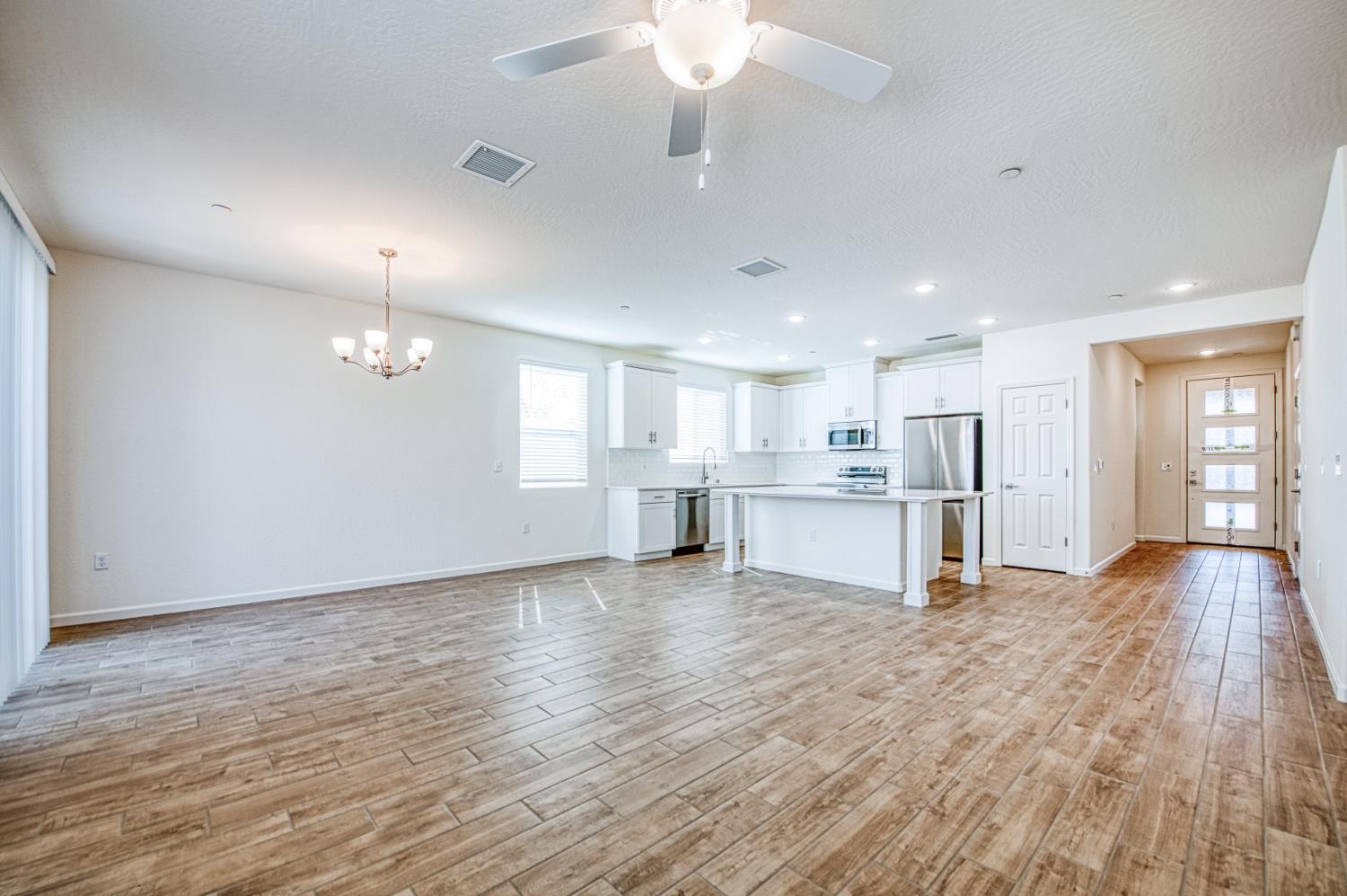1165 Significant Way W, Madera, CA 93636